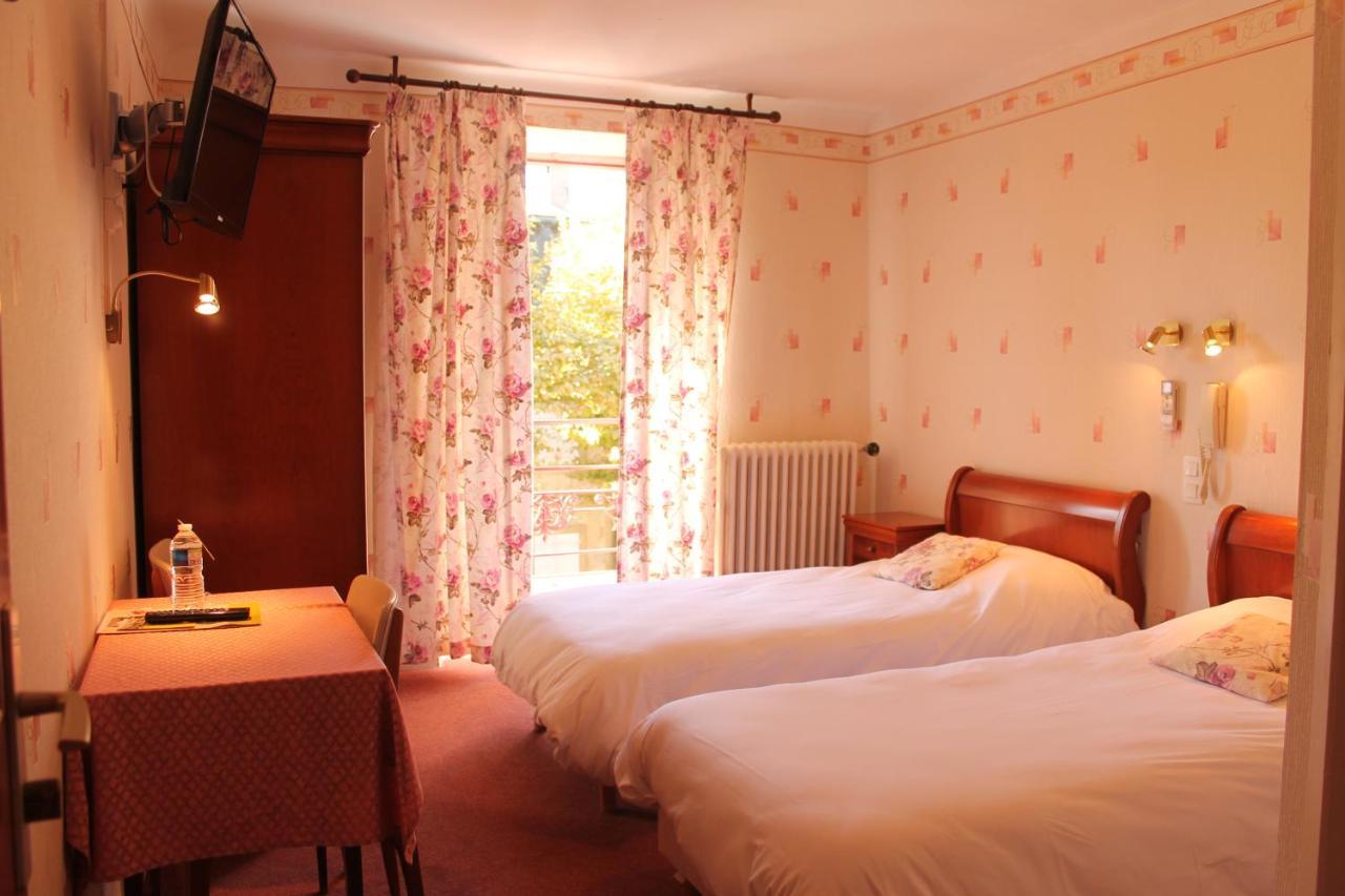 מירפואה Hotel Le Commerce מראה חיצוני תמונה