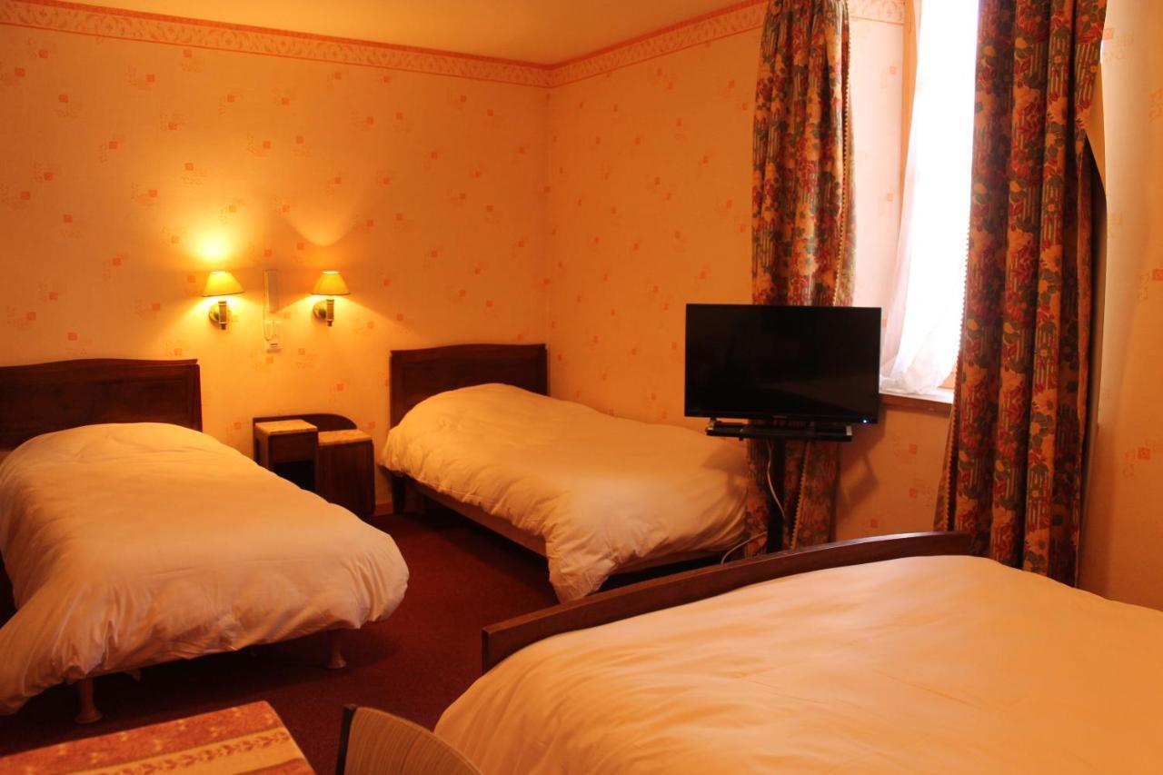 מירפואה Hotel Le Commerce מראה חיצוני תמונה